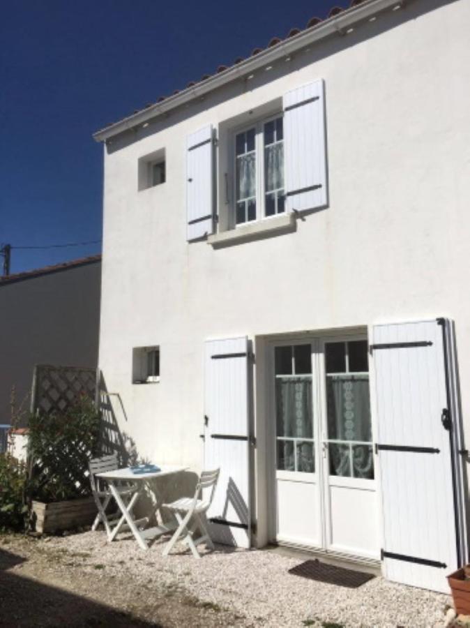 Maison de pays à 2 pas de la mer et du centre La Tranche-sur-Mer Esterno foto